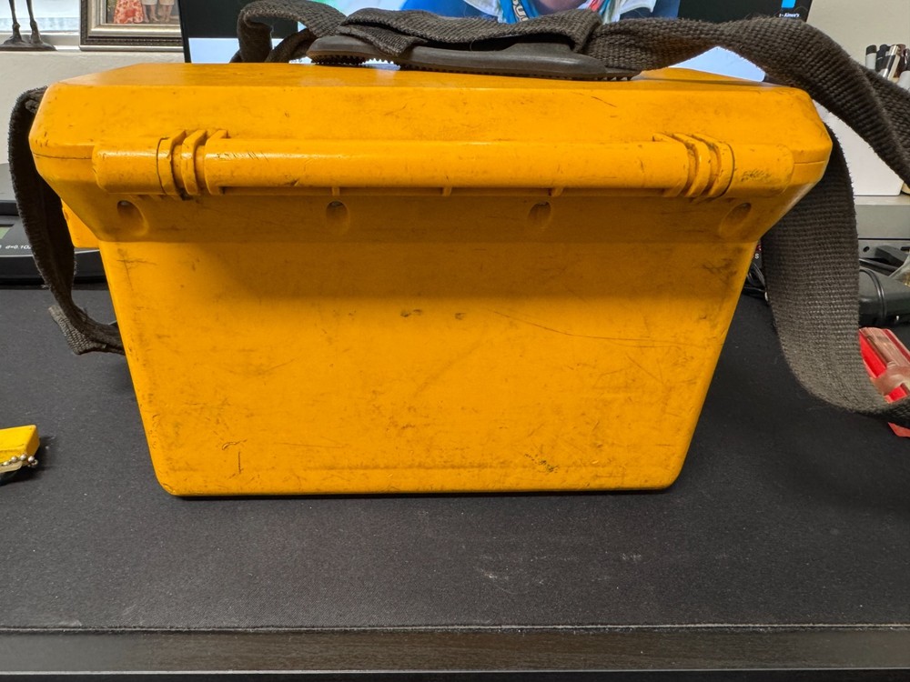 3M Dynatel 965 Subscriber Loop Analyzer Powers On