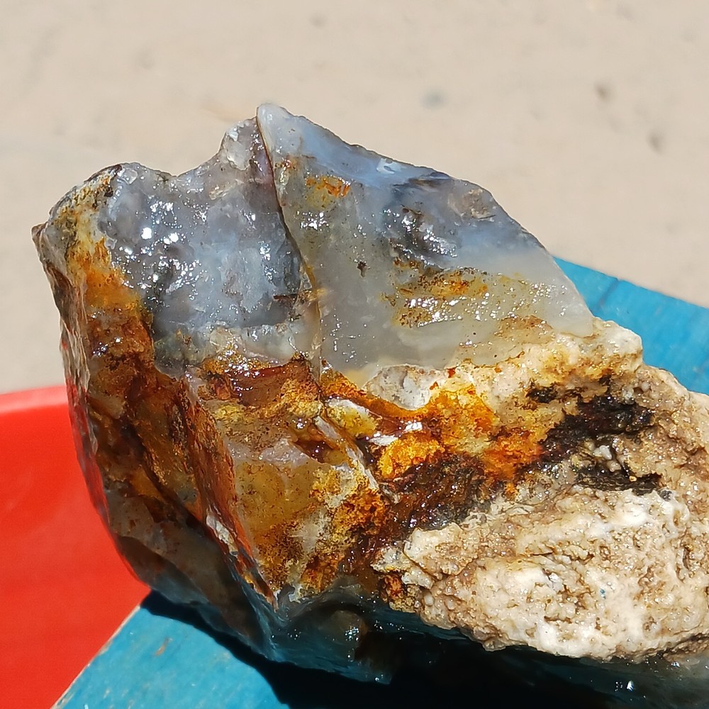 Blue Agate Potential For Slabbage And Cabbage Is Prevalent