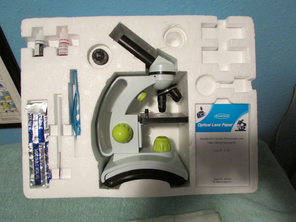 Thames & Kosmos TK2 Microscope & Biology Kit