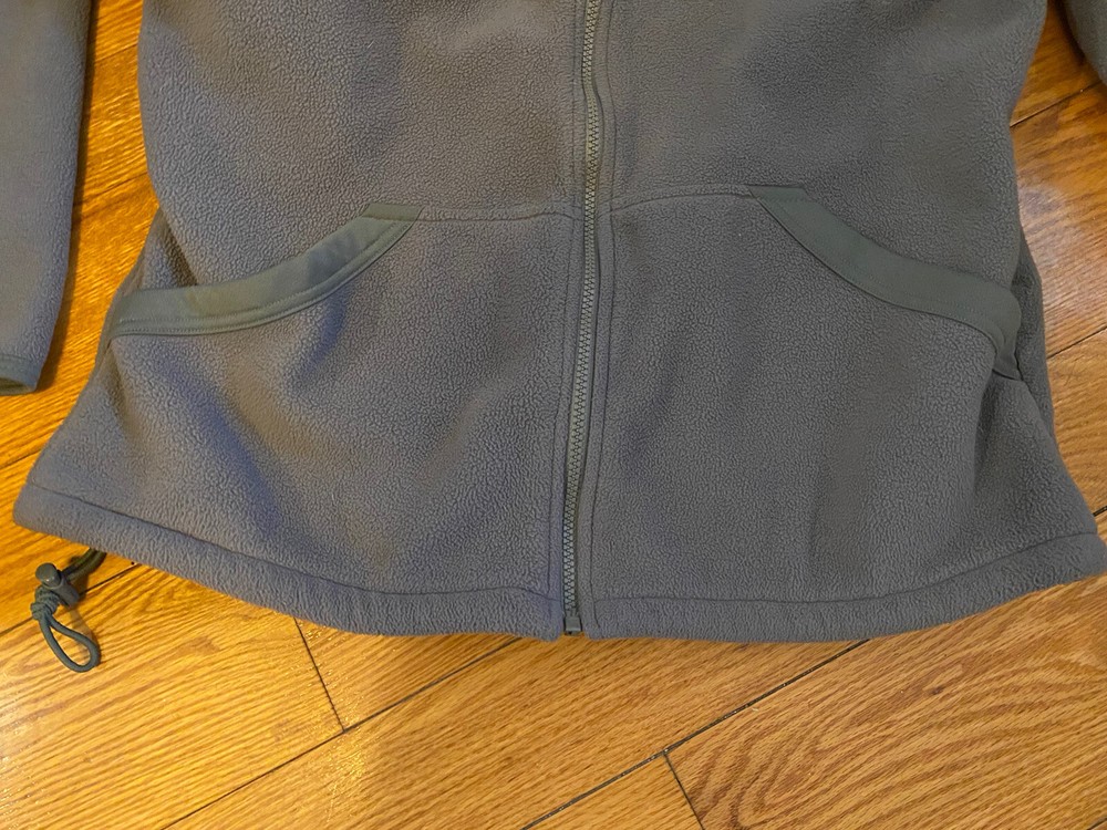 US Military Issue Polyester Fleece Jacket, Sz Small, Gray