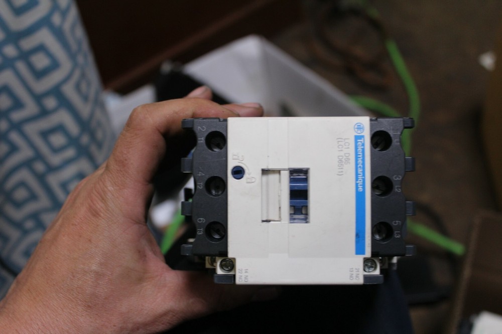 Telemecanique LC1 D6511 contactor