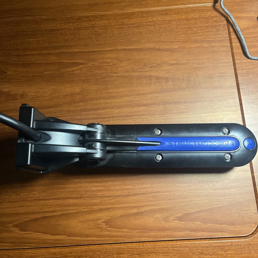 Lowrance 3d structure scan With 3d module And 3d structure scan transducer