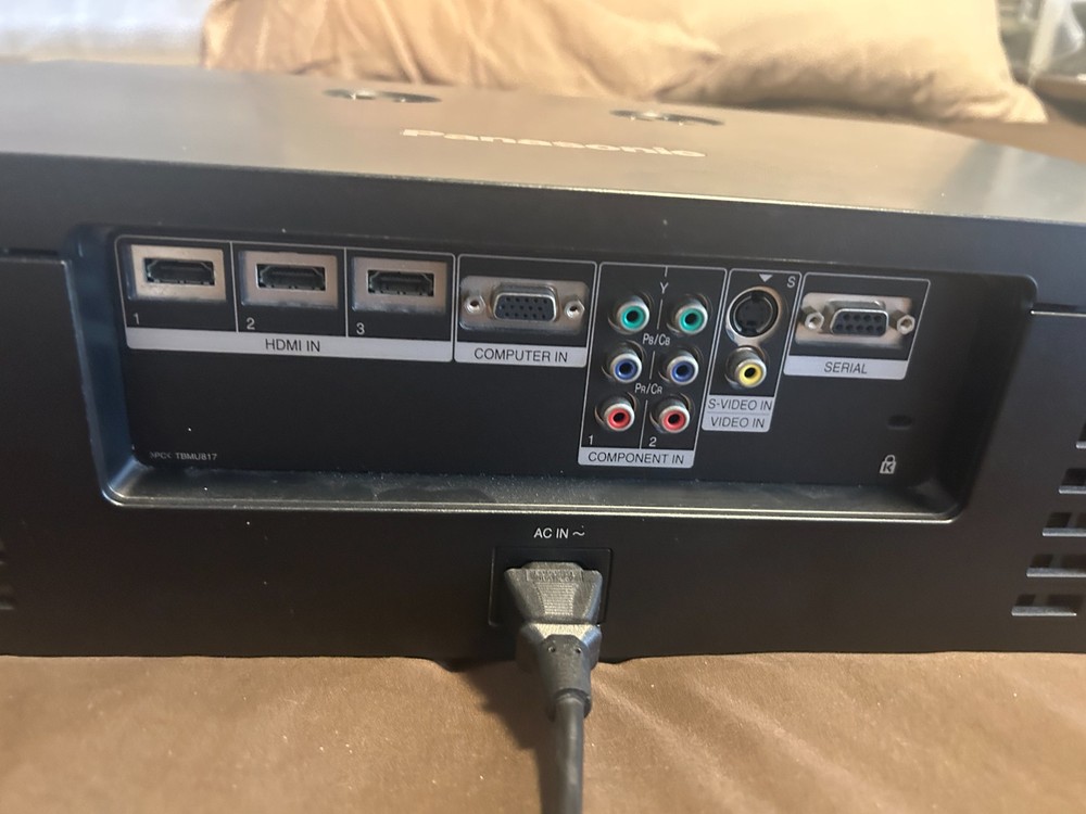 Panasonic Projector 1080p PT-AE2000U & Mount & Remote