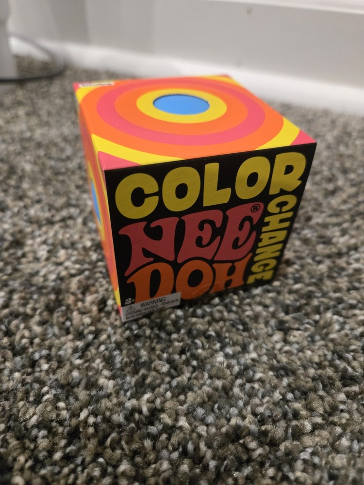 Color Change Blue Needoh