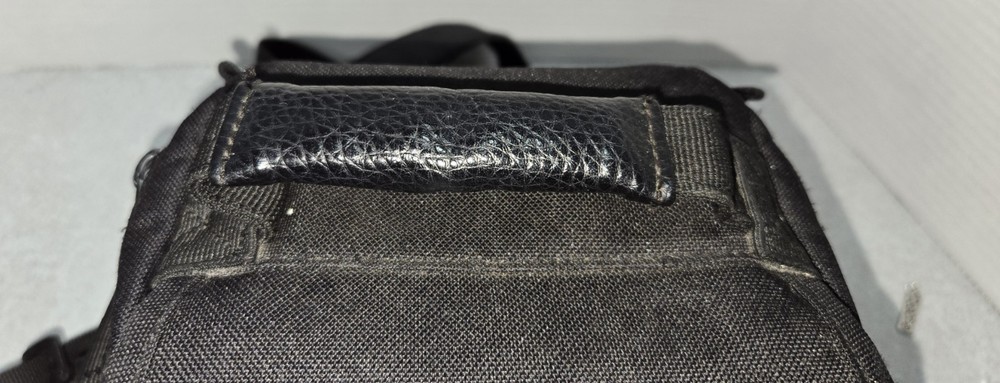 Lowepro EX 120 Camera Bag Black READ