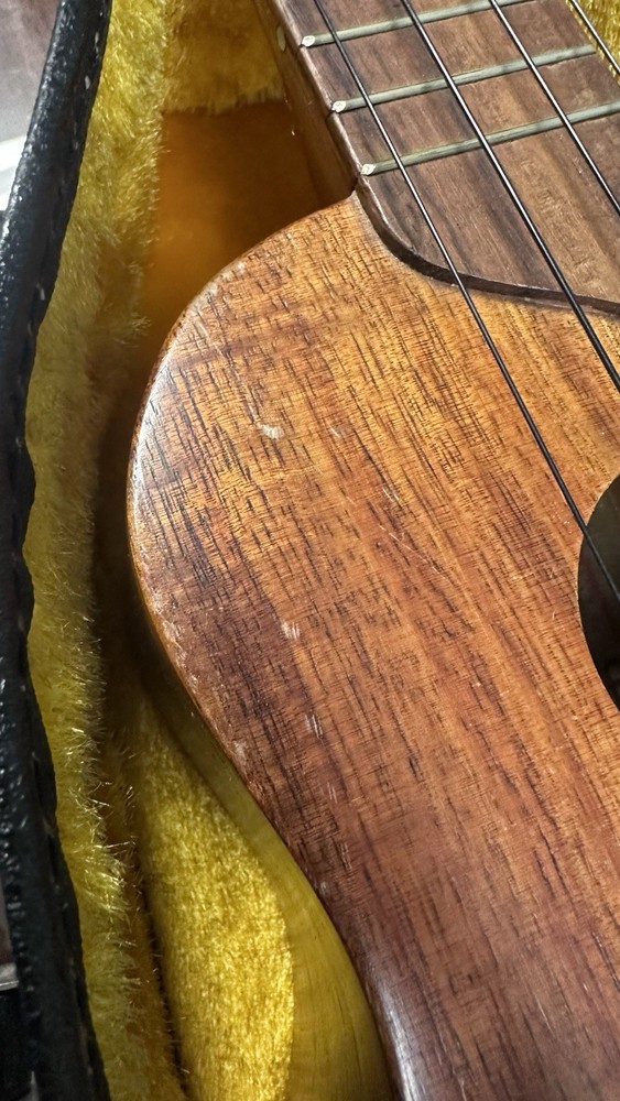 Kamaka Ukulele Gold label 4 string vintage