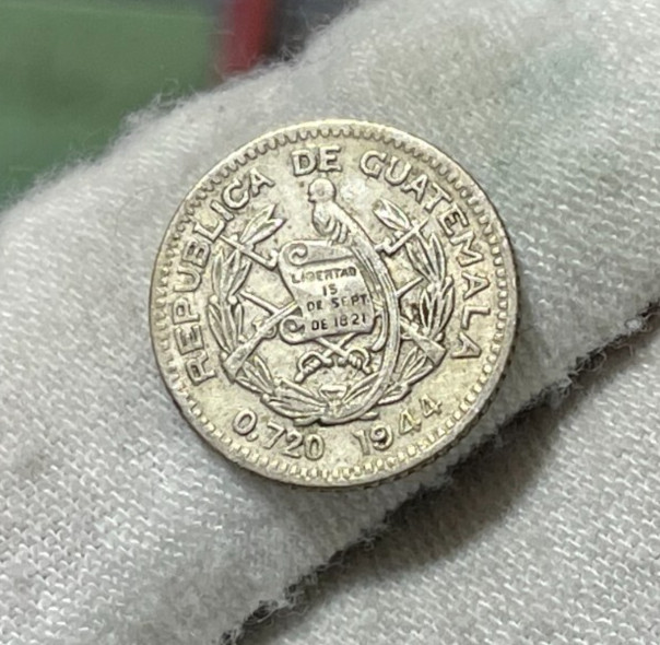 1944 Guatemala 5 Centavos Silver Coin