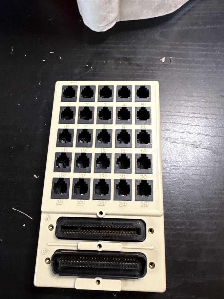 Leviton 41600-I Infotap Mini Patch Panel 25 Port -UNTESTED
