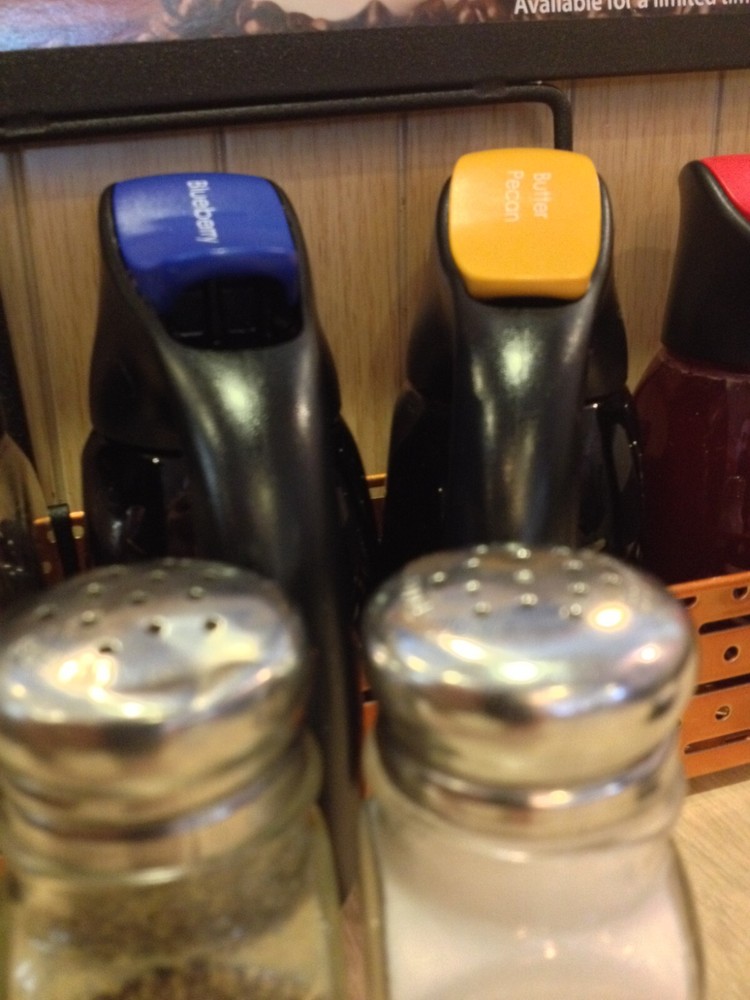 Salt or Pepper Shaker Replacement Plastic Top ( 12 Count )