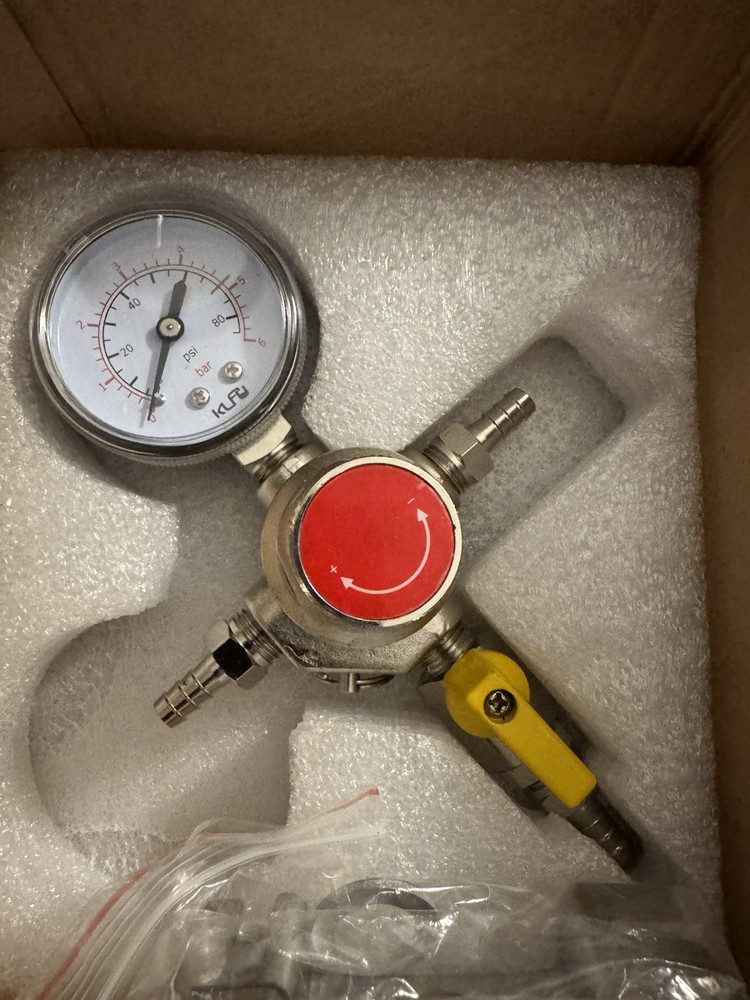 KUF Secondary CO2 Beer Regulator w/ PSI Gauge & Shutoff – Draft Beer System