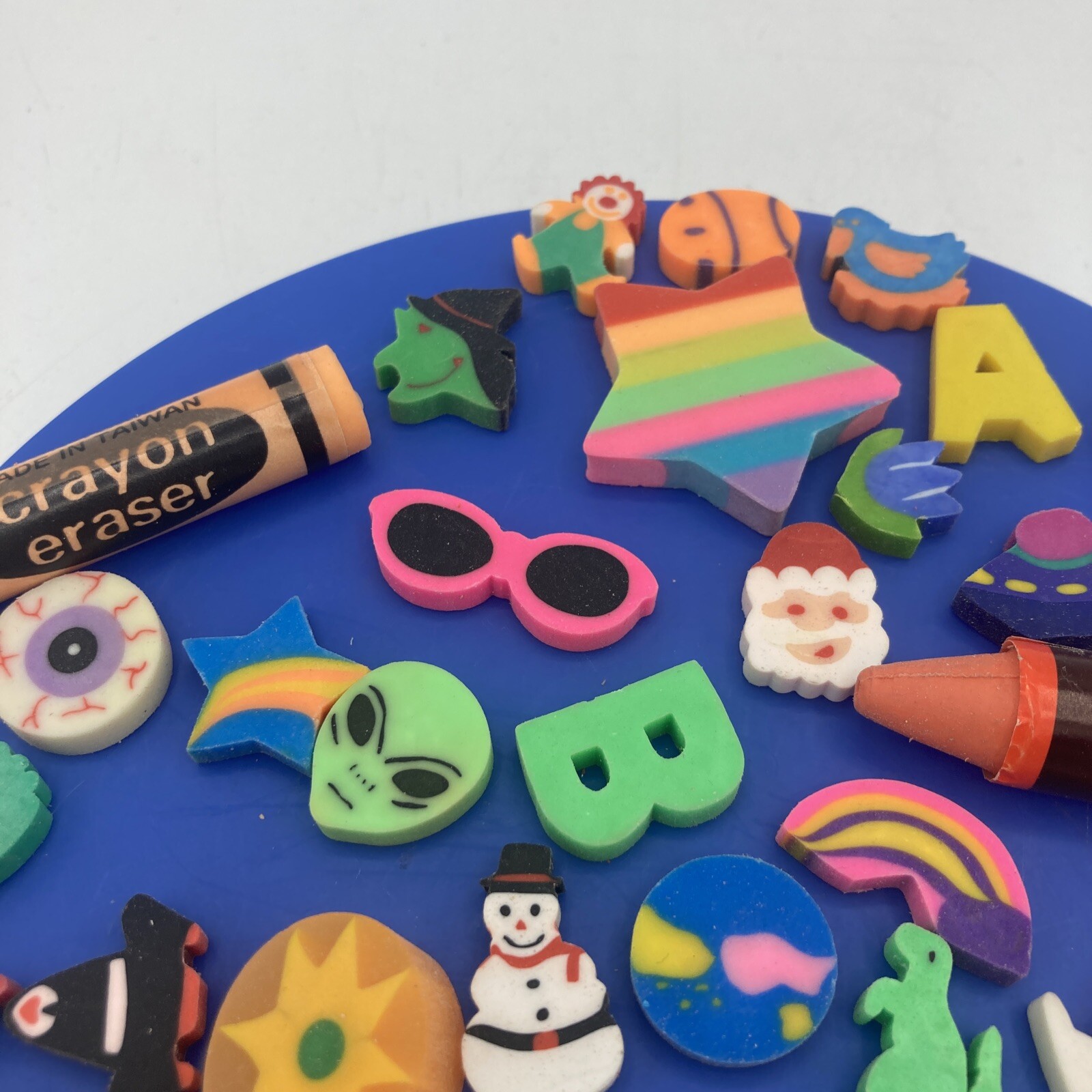 Vtg 90s Eraser Lot Aliens Animals Holiday Kawaii Letters Etc Red Orange Crayon