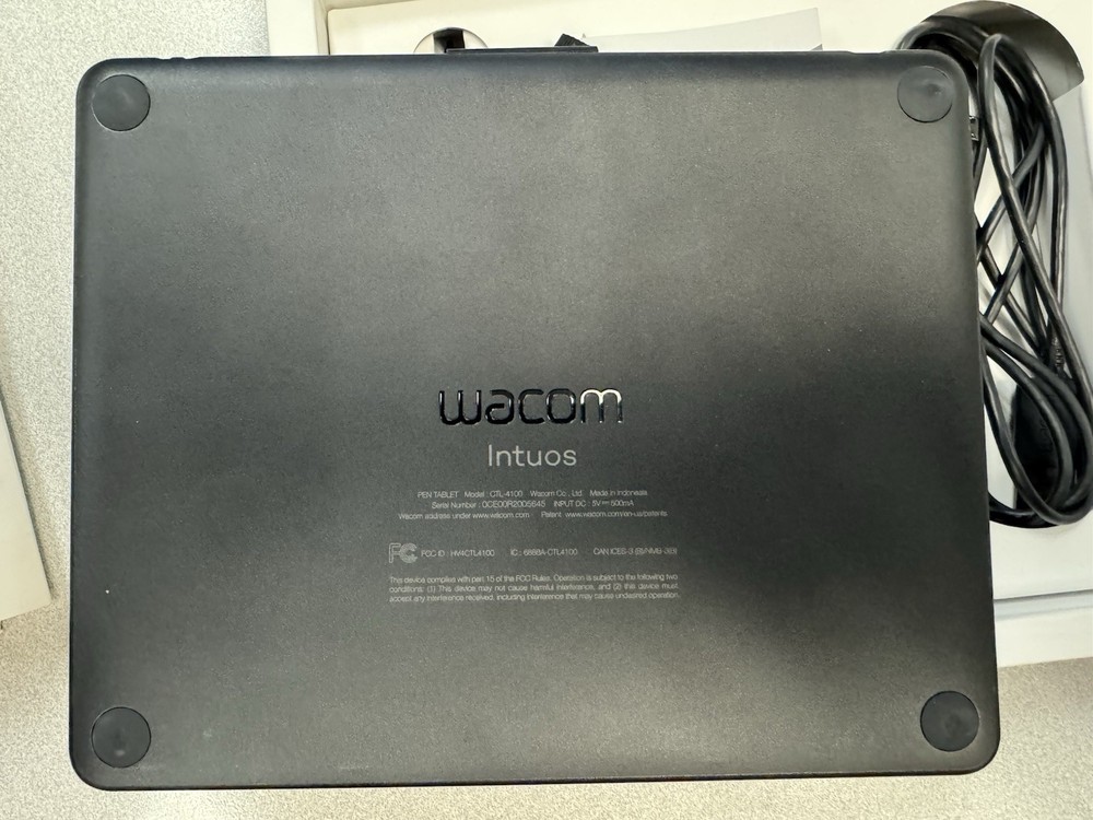 Wacom Intuos Creative Pen Tablet
