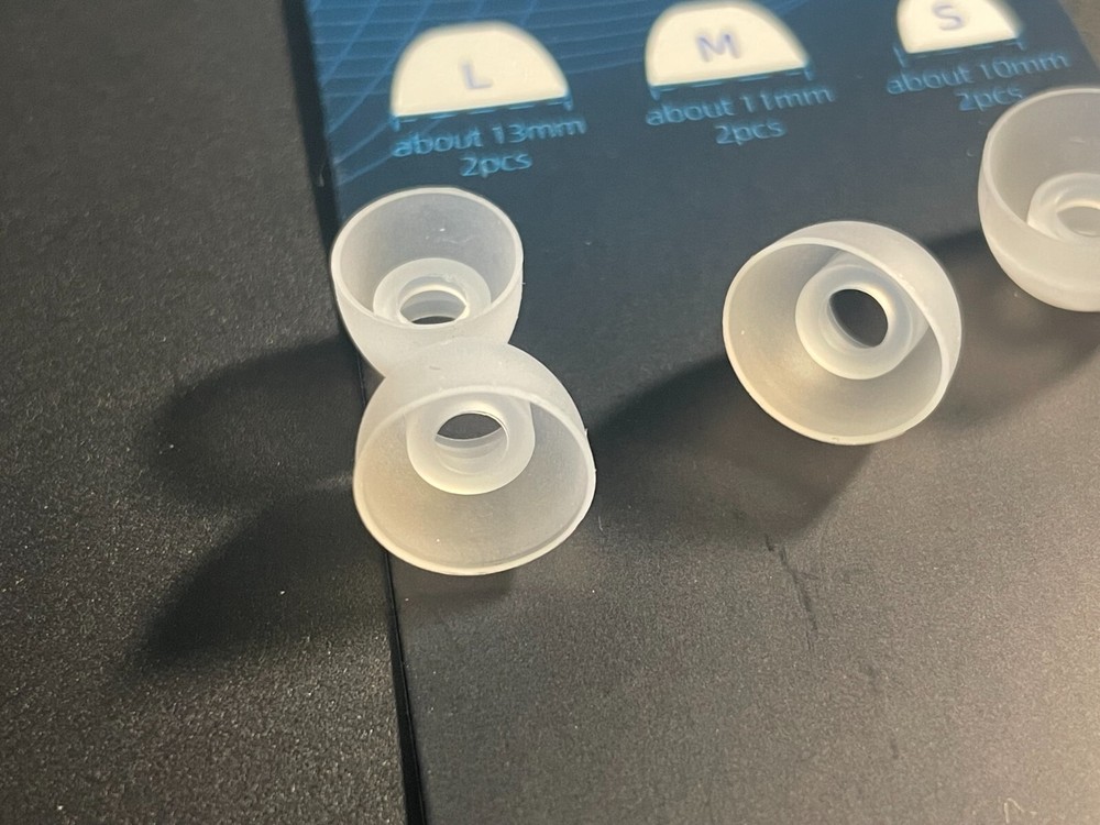 Soft Clear Silicone Replacement Eartips for beats studio buds plus transparent