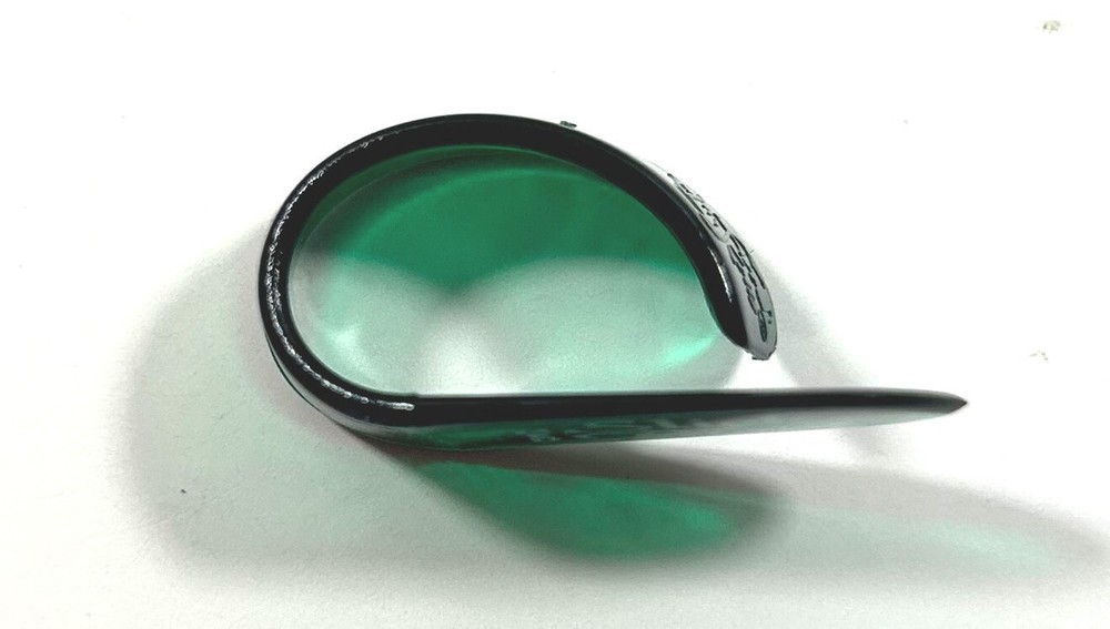 Fred Kelly Picks Thumb Slick Picks Poly Medium 8 Pack