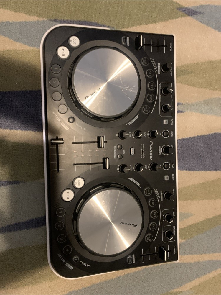 Pioneer DDJ-WeGo W- Channel Dual Deck DJ Controller - White *Untested*