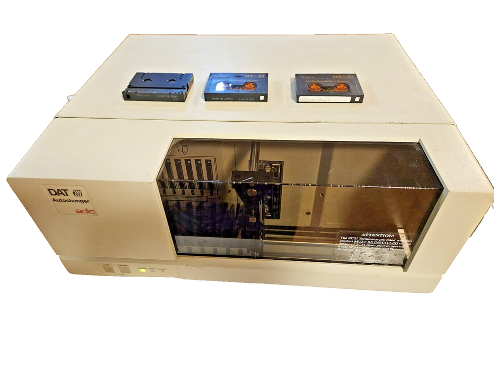 ADIC Dat Autochanger Autoloader Tape Drive with 2 DAT tapes