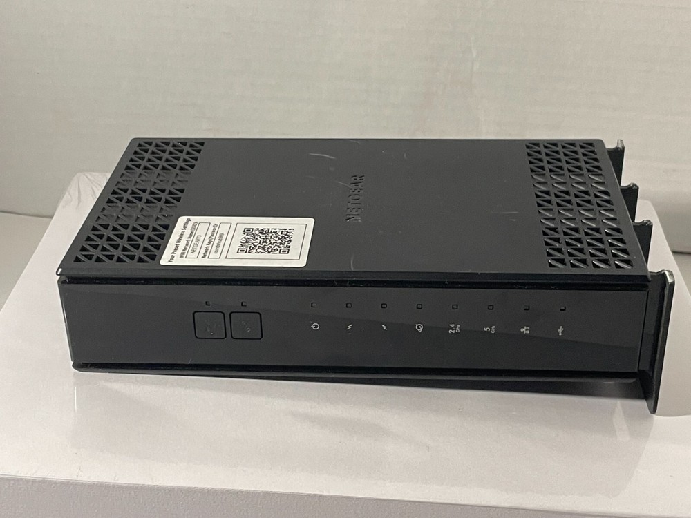 NETGEAR Cable Modem with Built-in WiFi Router (C6230) Missing Original Box