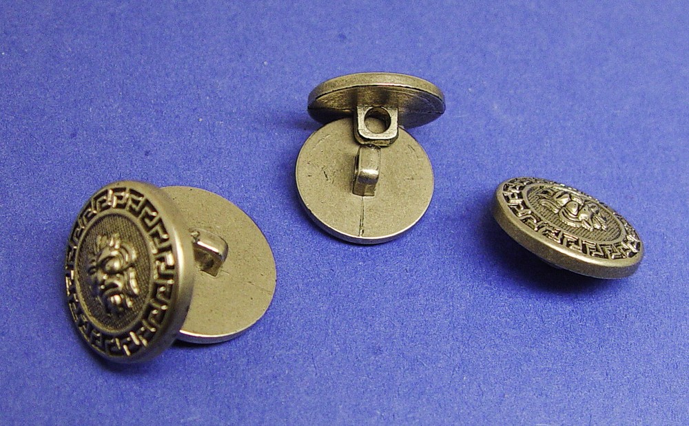 5 Unknown Brand Silver Color Plastic Lion Head jacket replacement buttons, Used