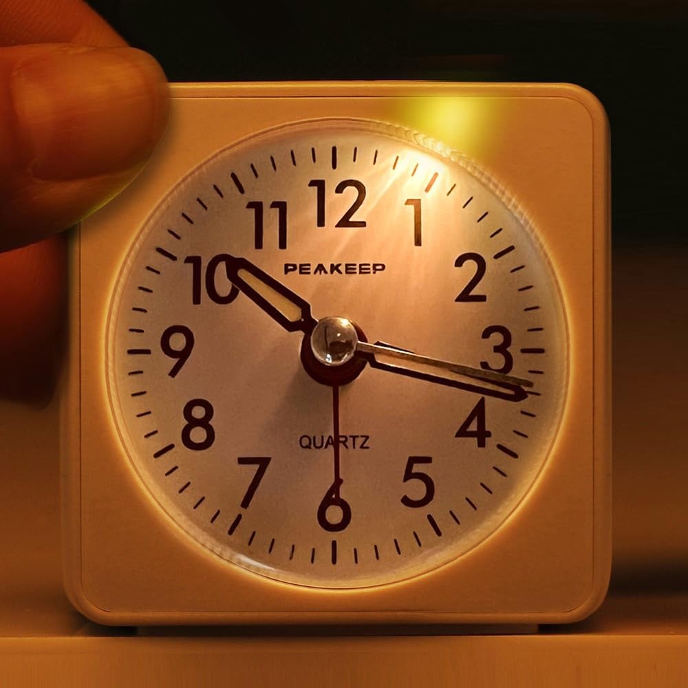 Snooze and light function, silent silent-ticking analog quartz clock (white)