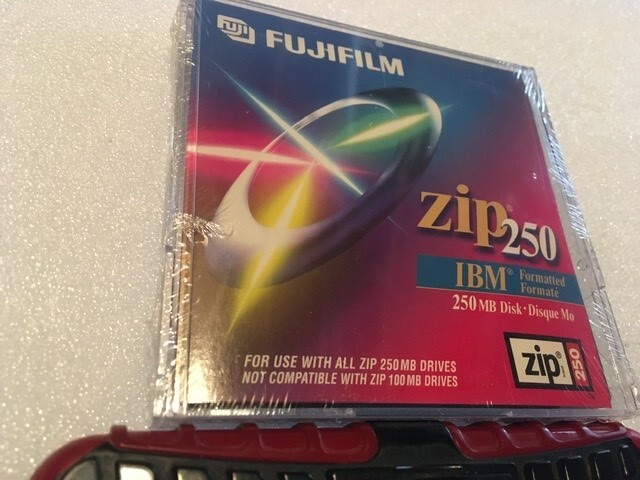 Fujifilm 250 MB Zip Disk IBM Formatted  NEW SEALED