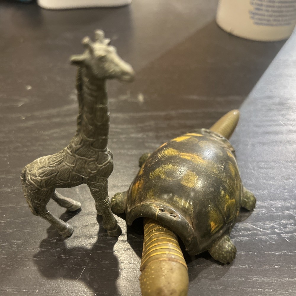 turtle and giraffe collectibles
