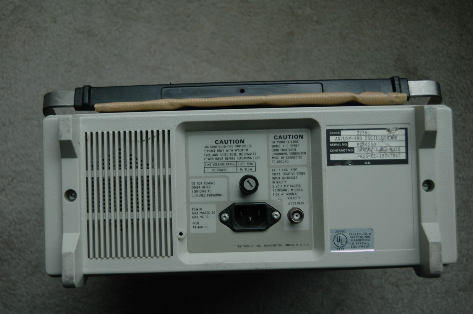 Tektronix 2235 AN/USM488 100MHz Two Channel Oscilloscope, Two Probes, Power Cord