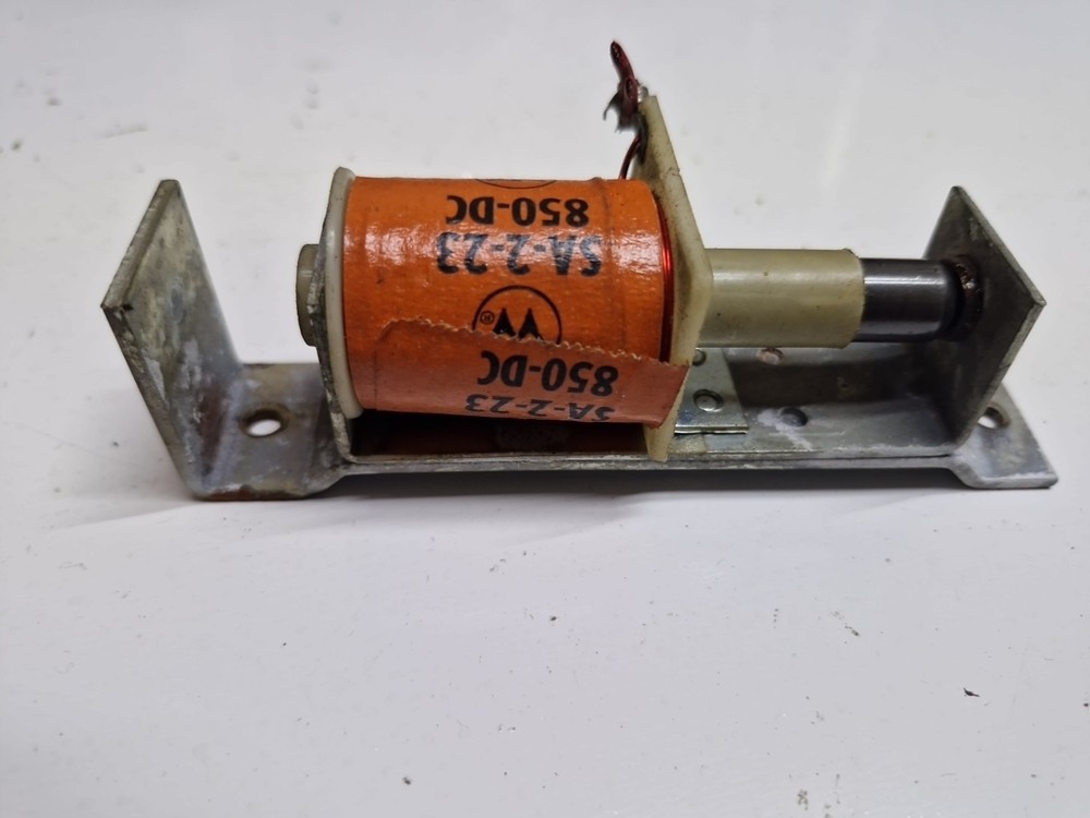 William's STELLAR WARS Pinball Machine Knocker Assembly