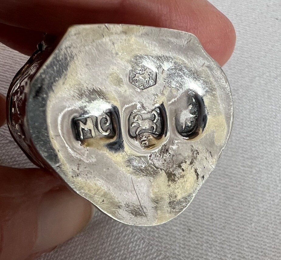 Antique 19th C Dutch Sterling Silver Repousse Pill Box