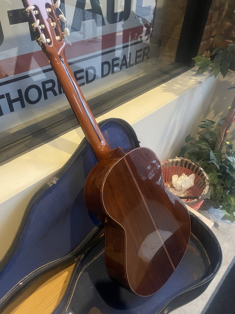 Jose Ramirez R4 Classical Nylon String Guitar