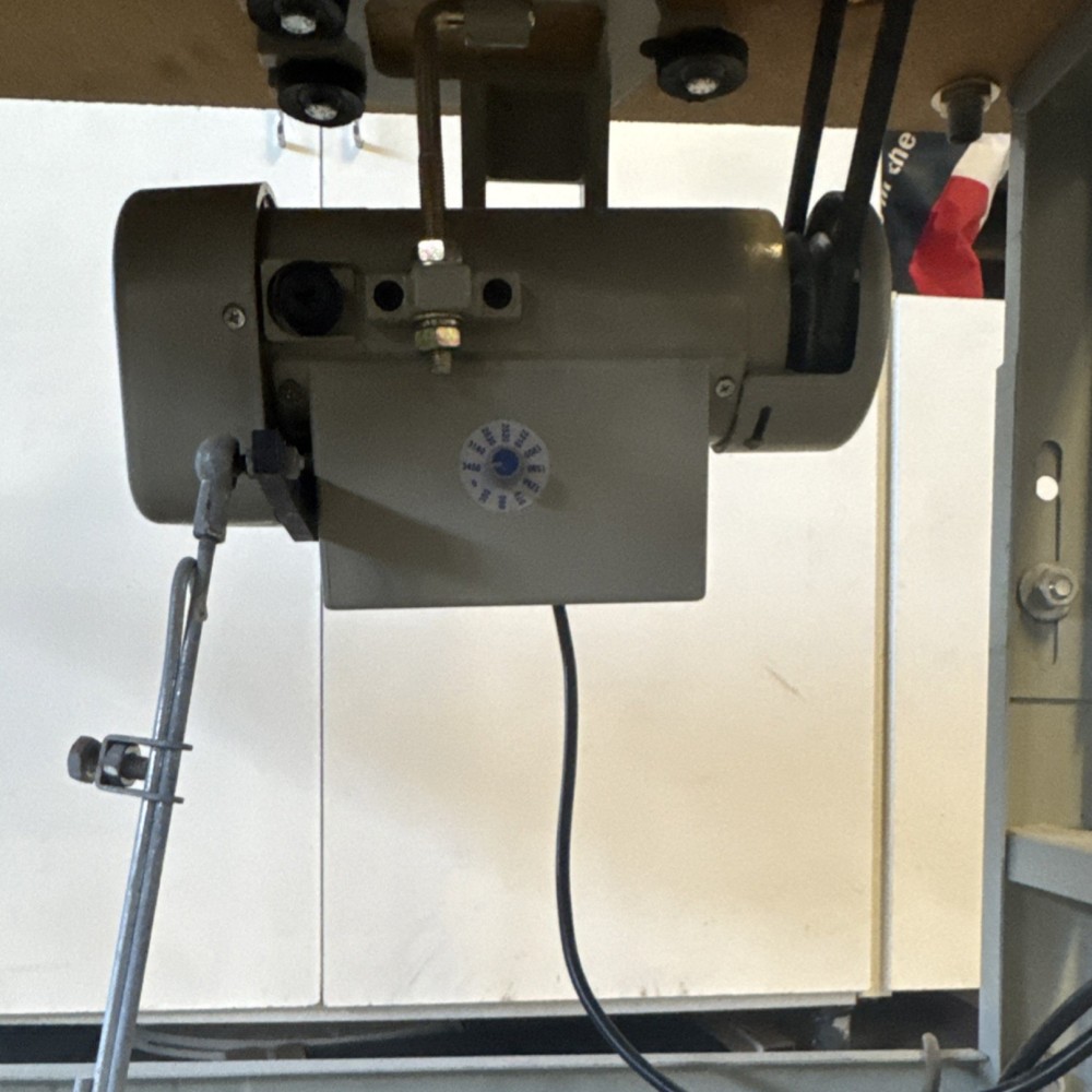Juki DDL-8700 Industrial Sewing Machine