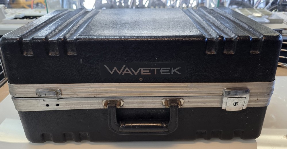 Wavetek LT8600 Cable Certifier Cat5 Cat5e w/ Adapters & Calibrator AS-IS