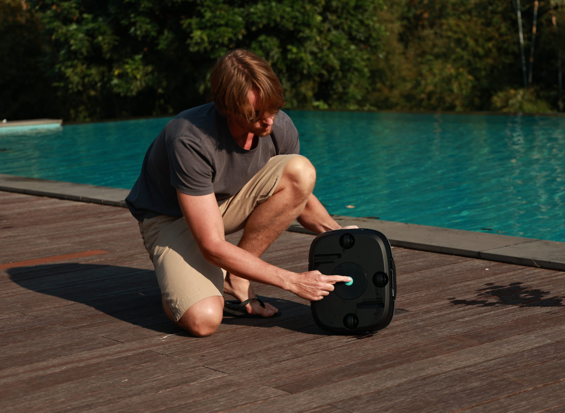 Aiper Scuba SE Pool Robot Cleaner Cordless Automatic for Above Ground Pools