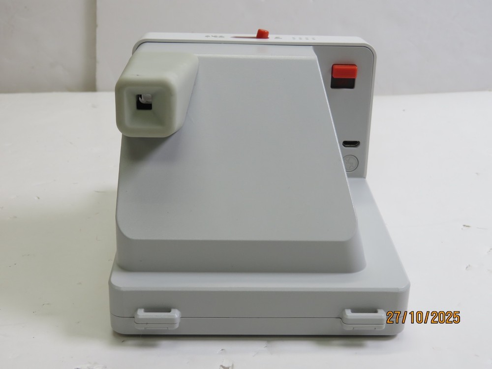 Polaroid One Step + PLUS Bluetooth Connected I-Type Instant Film Camera (7)