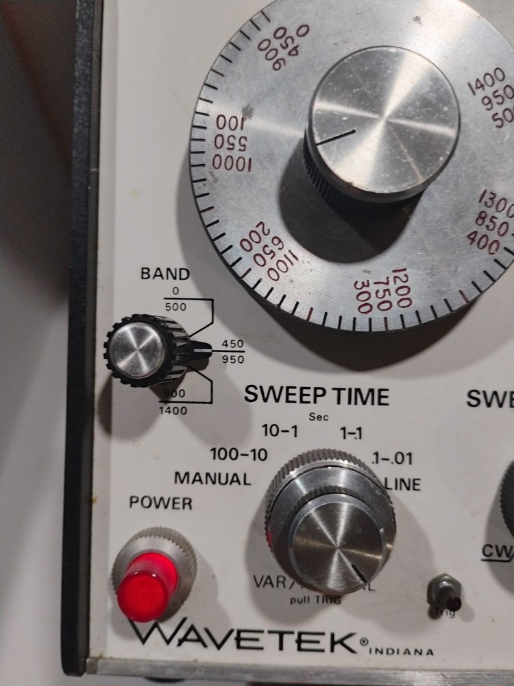 Wavetek Model 2001A Turns On Not Tested