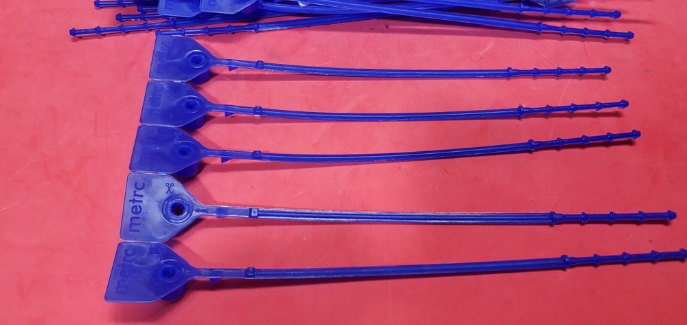 Lot 100 Metrc Adjustable Pull-Up Strap Seal Blue 8" Long