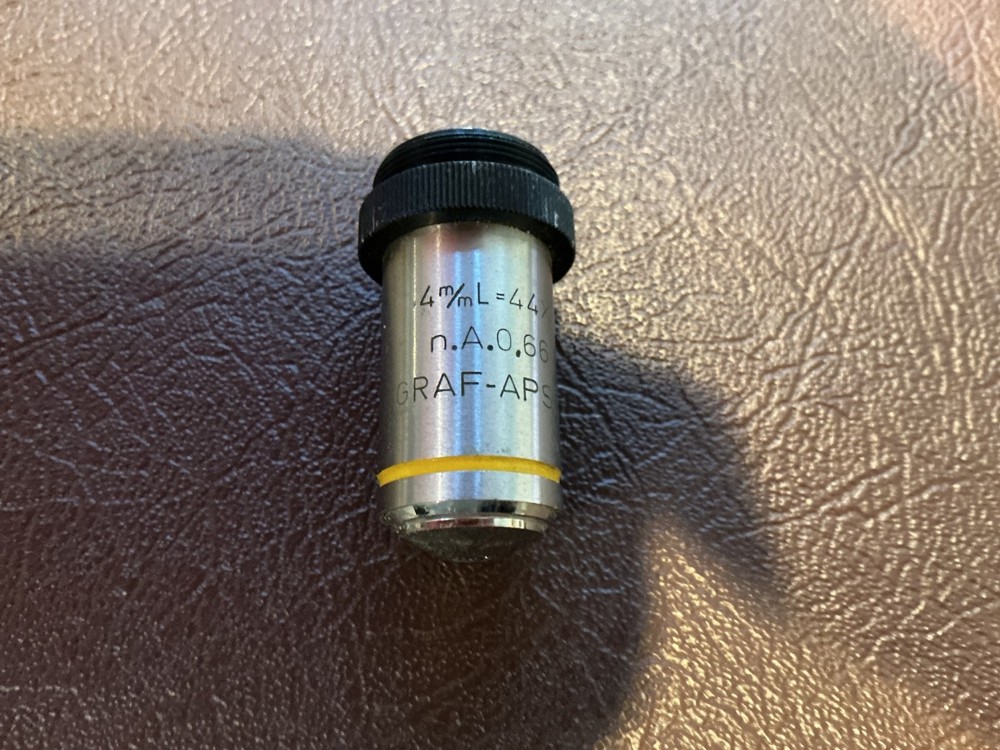 GRAF APSCO MICROSCOPE. 3 OBJECTIVES. WITH CASE.