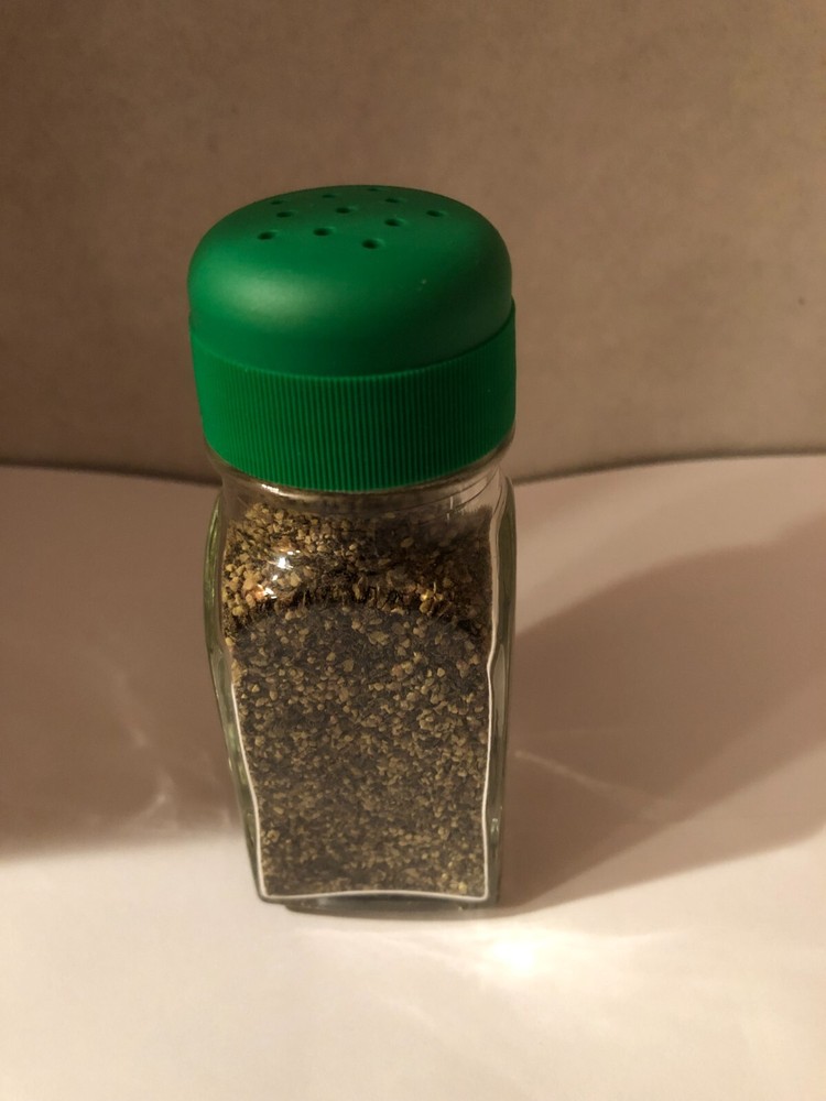 Salt or Pepper Shaker Replacement Plastic Top ( 12 Count )