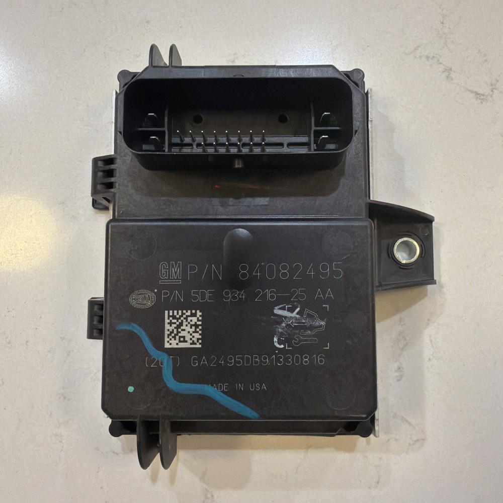 2015-2021 GM FUEL PUMP CONTROL SENSOR MODULE OEM 84082495