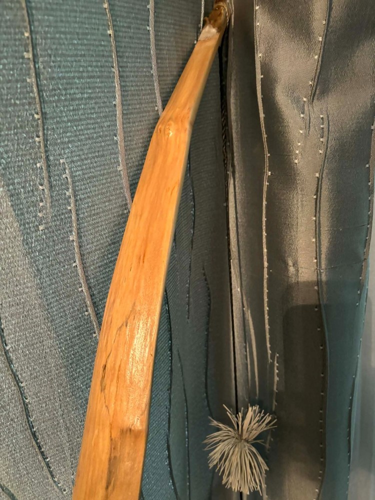 🎯 Vintage Hickory Longbow + 6 Arrows