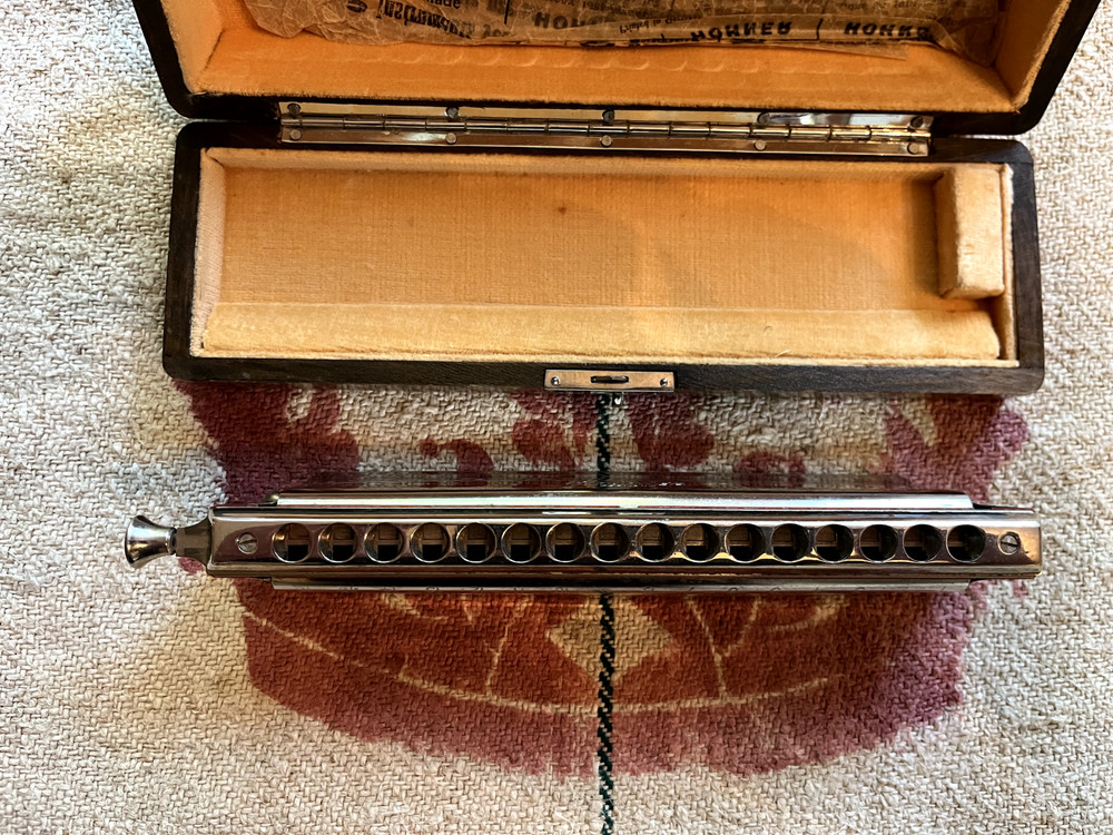 Hohner 280 C The 64 Chromonica 4 Octave Pro Model