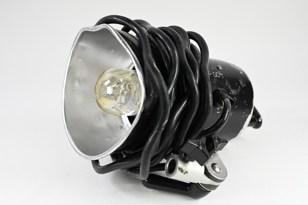 Speedotron Universal Light Head Strobe Model 102A for Black Line #G241