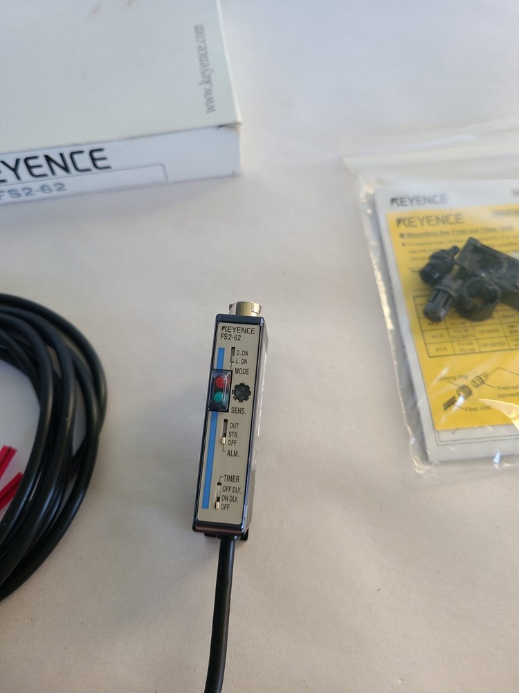 Keyence FS2-62P Fiber Optic Sensor Amplifier