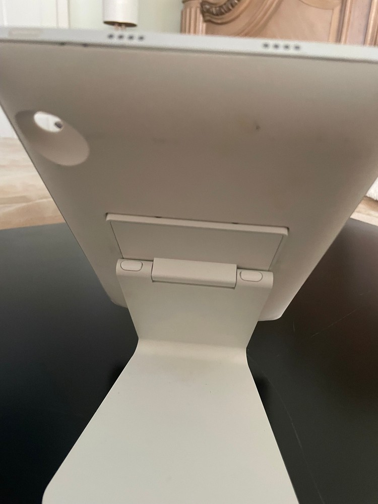 IPORT LuxePort BaseStation (71002) iPad Stand White