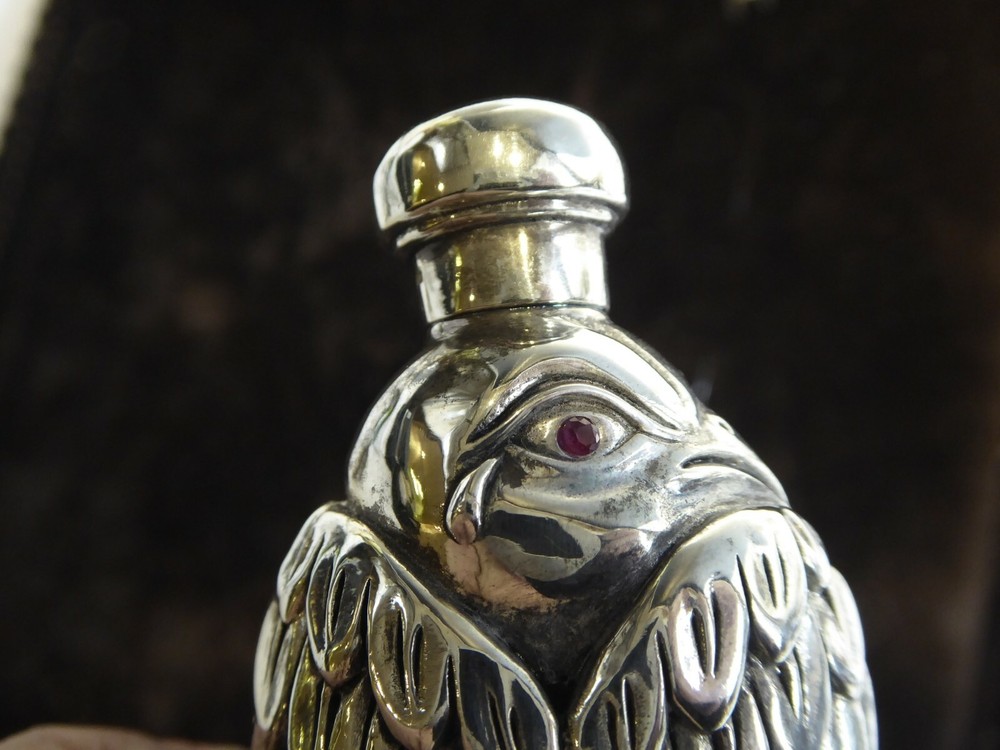 SUPERB SOLID SILVER BIRD SCENT PERFUME BOTTLE SET WITH RUBY EYES
