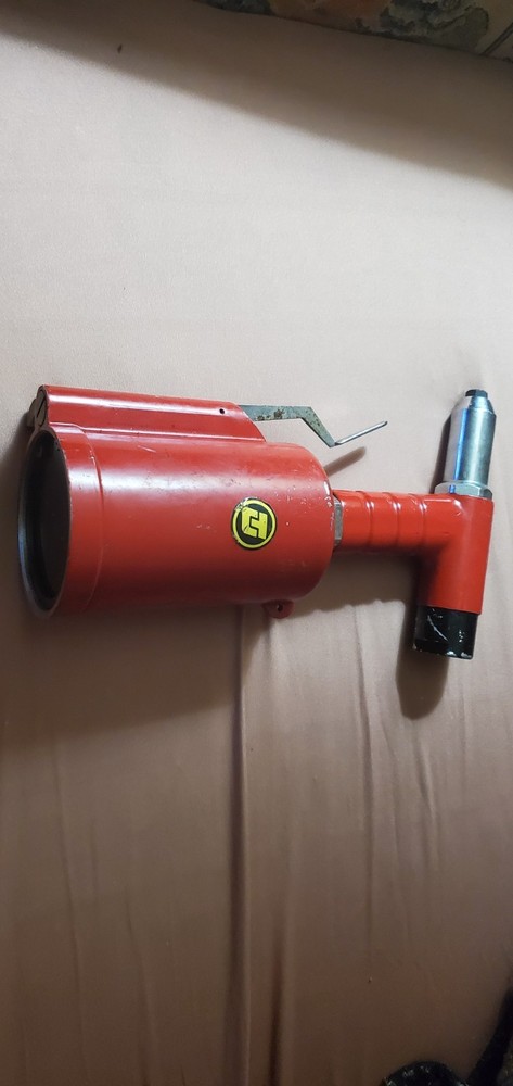 UNIVERSAL TOOL UT-8920 PNEUMATIC RIVETER GUN