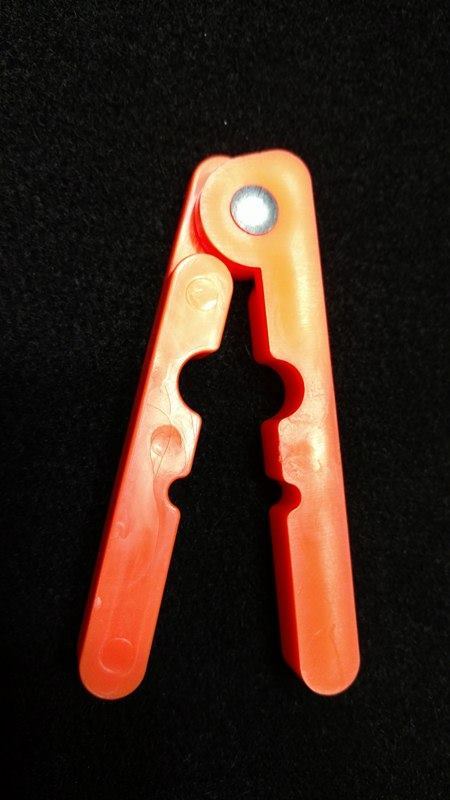 Standard Plastic Tail STRIPPER, Fur Handling traps trap trapping