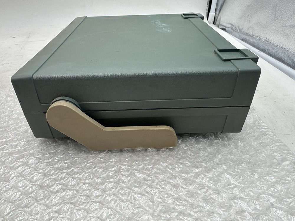 Tektronix CFG250 Function Generator 2MHz- Powers On- Not Fully Tested