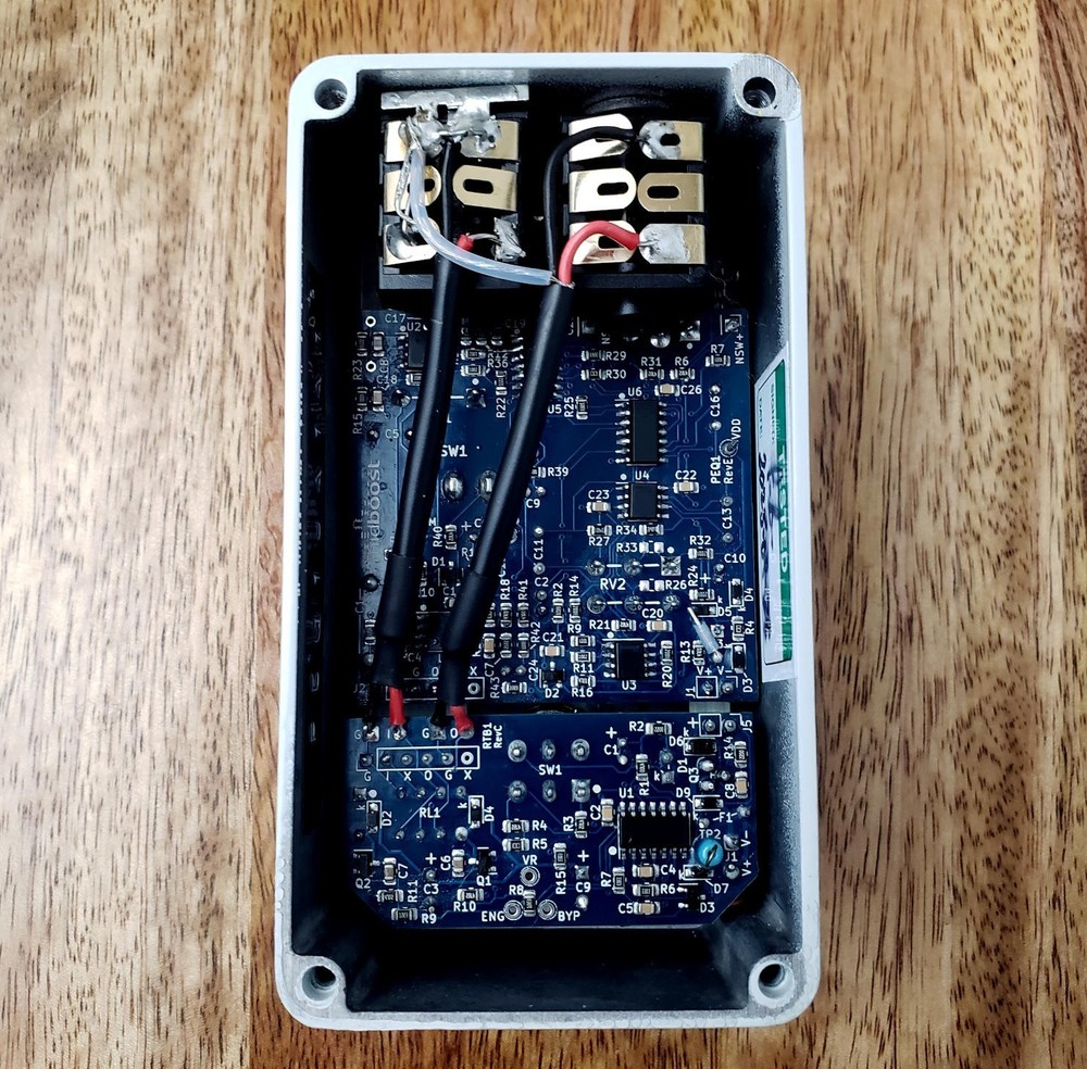 Handbuilt boutique semi-parametric EQ pedal with additional Clean Boost/Cut