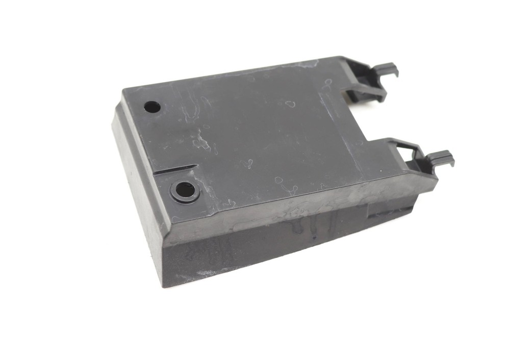 2012-2019 VW BEETLE - REAR Right Blind SPOT Detection Sensor / Module Bracket