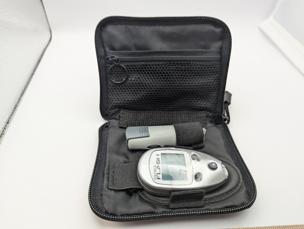 FreeStyle Flash Glucose Meter & Case